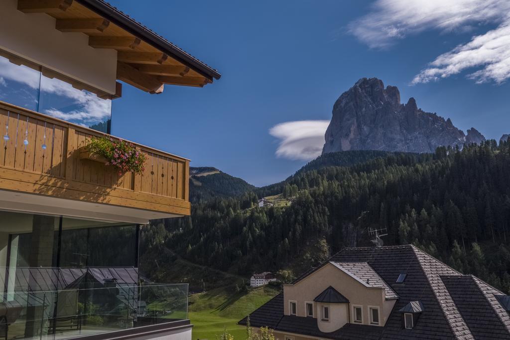 Hotel Garni Gardena - Appartments Santa Cristina Val Gardena Exterior foto